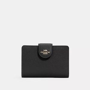Coach Medium Corner Zip Wallet